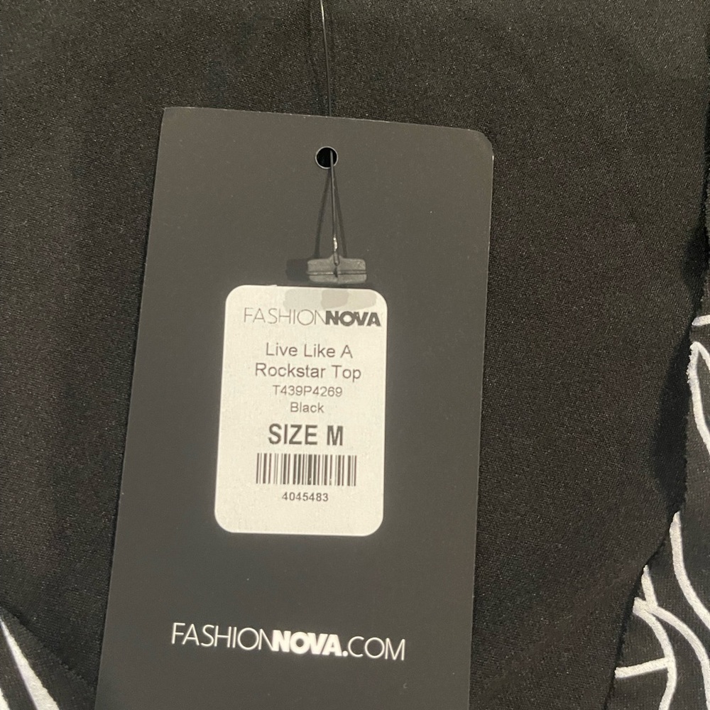 FashionNova Crop Top Never Worn 😅